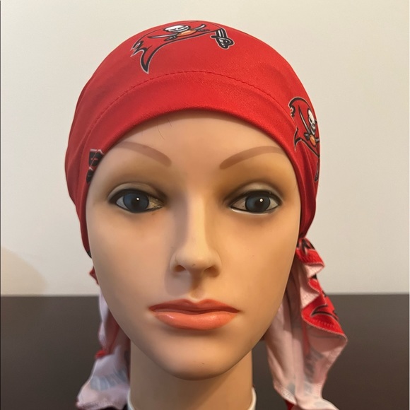 New Bandana Style. Tampa Bay Buccaneers - Picture 2 of 5